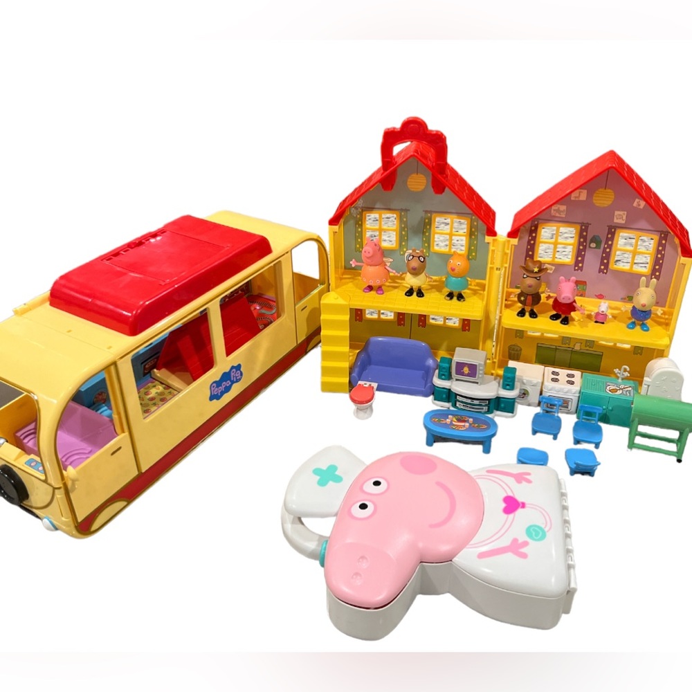 Large Peppa Pig Lot of 24 pieces house camper figures